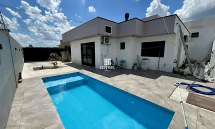 Casa para venda semimobiliada 3 dormitórios sendo suíte, piscina no Residencial