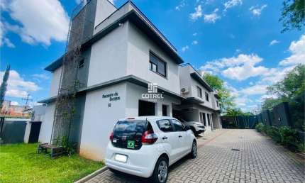 Casa com 2 dormitórios(1) suíte, 2 banheiros, 2 lavabos e 2 vagas