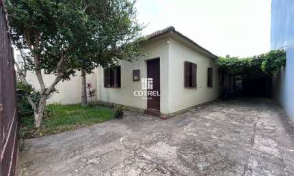 Casa para venda com 3 dormitórios no Bairro Nossa Senhora Medianeira