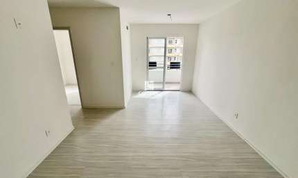 Apartamento para venda 2 dormitórios sendo 1 suíte, 1 vaga de garagem situado no