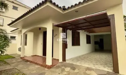 Casa para locação 3 dormitórios sendo 1 suíte, 2 vagas de garagem, situada no ba