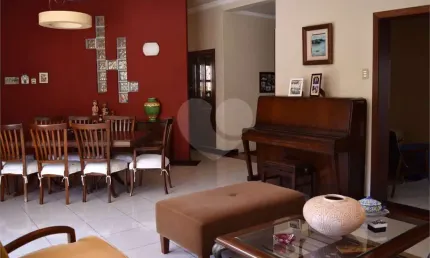 Casa com 3 quartos à venda na Rua Guararapes, São Francisco, Niterói