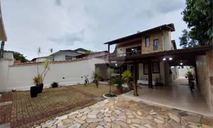 Casa com 4 quartos à venda na Jornalista Ephem Wellington De Barros Amora, Camboinhas, Niterói