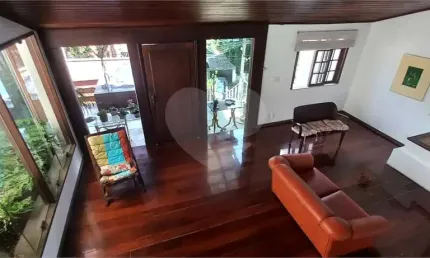Condomínio com 4 quartos à venda em São Francisco - RJ