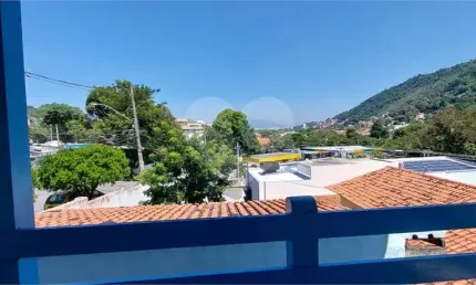 Casa com 4 quartos à venda na Rua Mário Joaquim Santana, São Francisco, Niterói