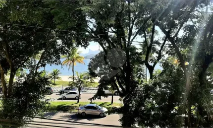 Apartamento com 3 quartos à venda em São Francisco - RJ