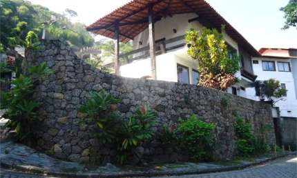 Casa com 3 quartos à venda na Rua Doutor Henrique Portugal, São Francisco, Niterói