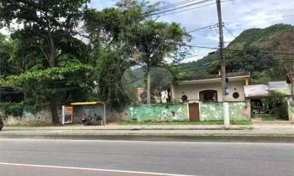 Terreno à venda na Estrada Francisco da Cruz Nunes, Badu, Niterói