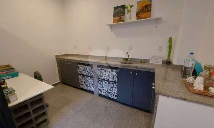 Sala comercial à venda na Avenida Ernani do Amaral Peixoto, Centro, Niterói