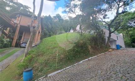 Terreno em condomínio fechado à venda na Rua Quarenta e Sete, Serra Grande, Niterói