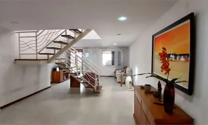 Casa com 3 quartos à venda na Professora Angeolina Petrópolis, Itaipu, Niterói