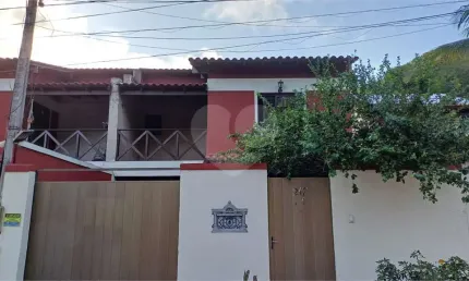 Casa com 3 quartos à venda na D, Itaipu, Niterói