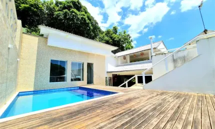 Casa em condomínio fechado com 3 quartos à venda na Rua Amadeu Gomes, Sapê, Niterói