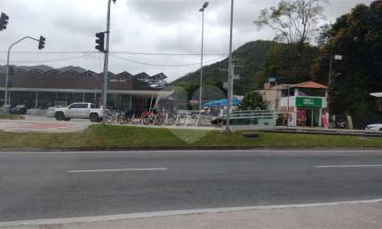 Terreno comercial para alugar na Estrada Francisco da Cruz Nunes, Itaipu, Niterói