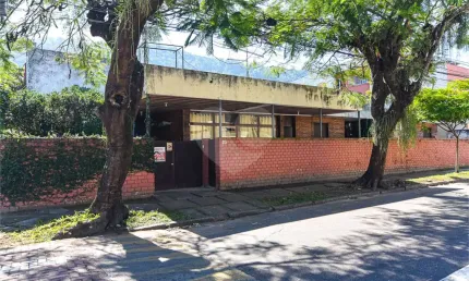 Casa com 3 quartos à venda na Rua Timbiras, São Francisco, Niterói