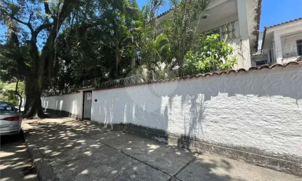 Casa com 8 quartos à venda na Rua Tupiniquins, São Francisco, Niterói