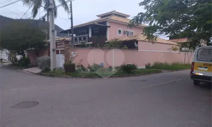 Casa com 4 quartos à venda na Rua Quatro, Itaipu, Niterói