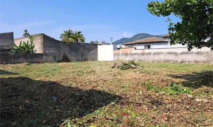 Terreno à venda na Avenida Augusto Ferreira Ramos, Maravista, Niterói