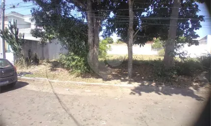 Terreno à venda na Rua Edma Rodrigues Valadão, Camboinhas, Niterói