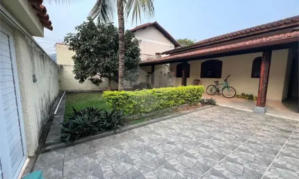 Casa com 3 quartos à venda na Rua Jornalista Osias Stutz, Piratininga, Niterói