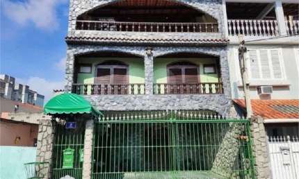 Casa com 5 quartos à venda na Padre Gusmão, Centro, São Gonçalo