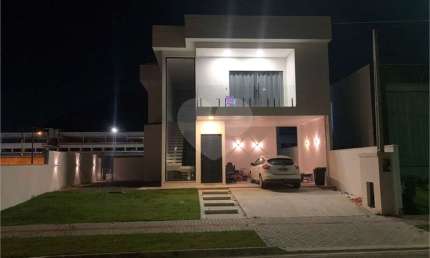 Loteamento com 4 quartos à venda em Cajueiros (itaipuaçu) - RJ