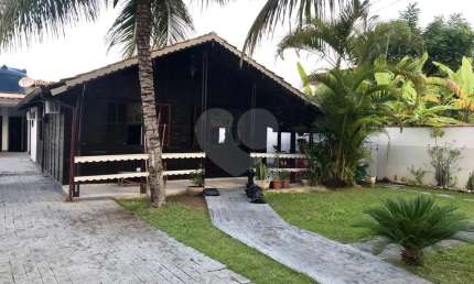 Condomínio com 3 quartos à venda em Ponta Grossa - RJ