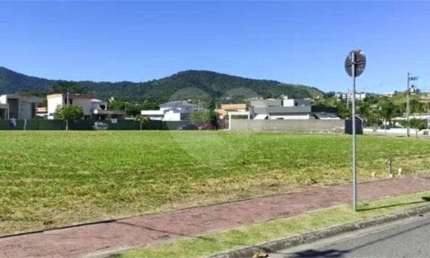 Terreno em condomínio fechado à venda na Rodovia Ernani do Amaral Peixoto, Itapeba, Maricá