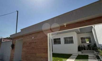 Condomínio com 2 quartos à venda em Várzea Das Moças - RJ