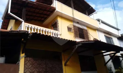 Casa de vila com 3 quartos à venda em Colubande - RJ