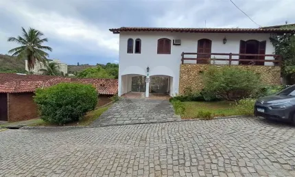 Condomínio com 5 quartos à venda em Maria Paula - RJ