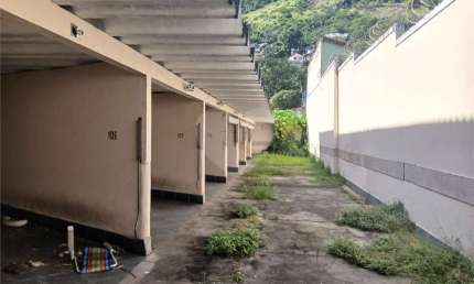 Terreno à venda na Avenida Sílvio Picanço, Charitas, Niterói