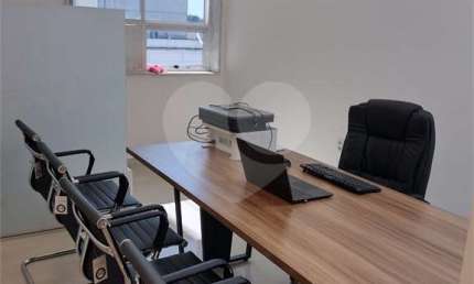 Sala comercial à venda na Avenida Ernani do Amaral Peixoto, Centro, Niterói