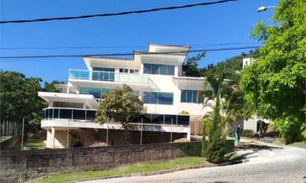 Condomínio com 4 quartos à venda ou para locação em Vila Progresso - RJ