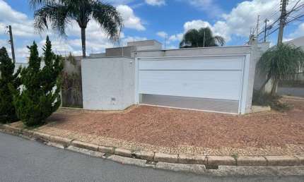 Casa para Venda em Americana, Vila São Pedro, 3 dormitórios, 1 suíte, 2 banheiros, 3 vagas