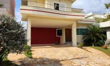 Casa a Venda no Suiss Park em Campinas. Condomínio Luzern.