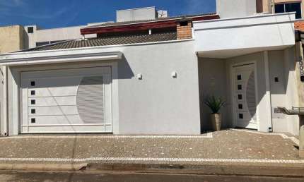 Casa para Venda em Nova Odessa, Jardim Altos do Klavin, 3 dormitórios, 1 suíte, 4 vagas