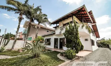 Casa com 4 quartos à venda na Rua Alexandre Schlemm, 114, Anita Garibaldi, Joinville