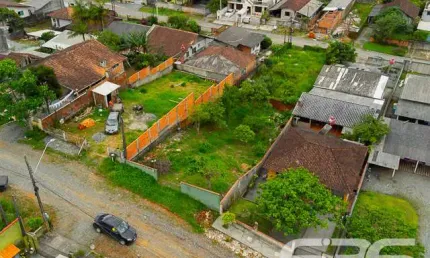 Terreno à venda na Rua dos Mecânicos, 12, Paranaguamirim, Joinville