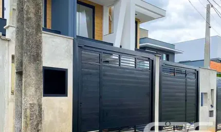 Casa com 3 quartos à venda na Rua Santa Catarina, 746, Floresta, Joinville