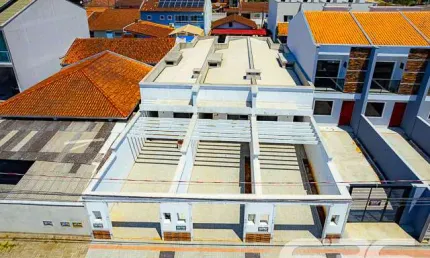Casa com 2 quartos à venda na Voluntários Da Patria, 59, Itaum, Joinville