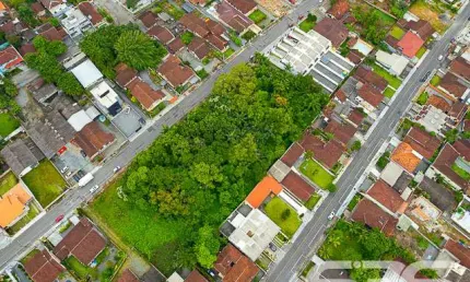 Terreno à venda na Rua Tenente Antônio João, 345, Bom Retiro, Joinville