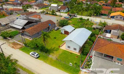 Casa com 3 quartos à venda na Perequê, 217, Pinheiros, Balneário Barra do Sul