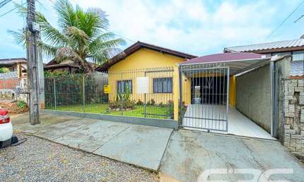 Casa com 3 quartos à venda na Rua dos Mecânicos, 44, Paranaguamirim, Joinville