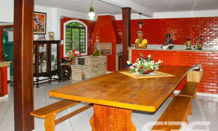 Chácara / sítio com 6 quartos à venda na Rua Minas Gerais, 575, Nova Brasília, Joinville