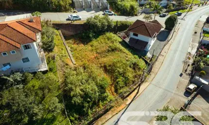 Terreno à venda na Rua Tenente Antônio João, 330, Bom Retiro, Joinville