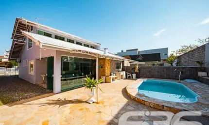 Casa com 4 quartos à venda na Perequê, 70, Pinheiros, Balneário Barra do Sul