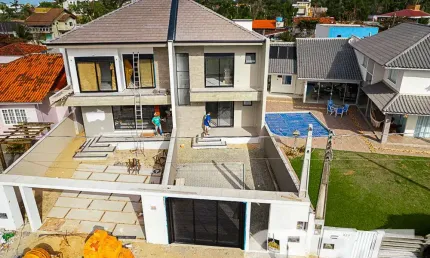 Casa com 3 quartos à venda na Rua Bruxelas, 265, Ubatuba, São Francisco do Sul