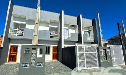 Casa com 2 quartos à venda na Rua Tuiuti, 35, Aventureiro, Joinville