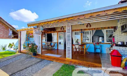 Casa com 3 quartos à venda na Nereu Ramos, 70, Salinas, Balneário Barra do Sul